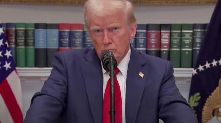 Трамп утверждает, что в Китае закрывались фабрики и происходили «народные волнения» после его высоких тарифов