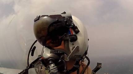 Учебный самолёт ВВС США упал в городе в штате Техас: лётчики не смогли увести его от жилых кварталов