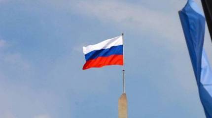 Поднятый в Донецке флаг России вызвал негодование в Киеве