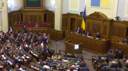 ВРУ приняла отставку правительства Украины