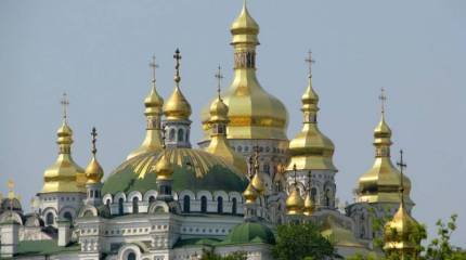 Комиссия Минкульта Украины прибыла в Киево-Печерскую лавру, вероятно, для опечатки монашеских корпусов