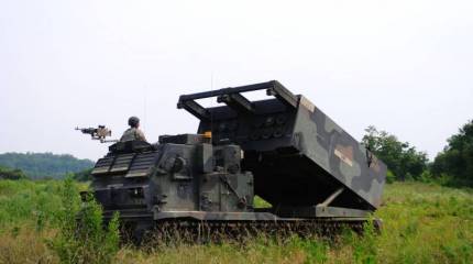 Politico: Вашингтон опасается отправлять на Украину дальнобойные РСЗО из-за риска ударов по территории России