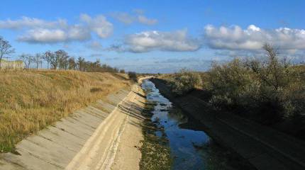Киев делает воду для Крыма "золотой"