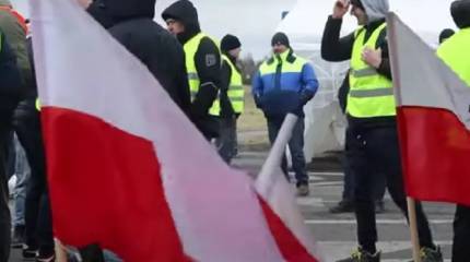 Украинское посольство опровергает информацию о разбитии польскими фермерами стёкол в предназначенных для ВСУ автомобилях
