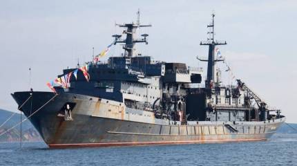Спасатели ТОФ оказали помощь условно аварийной подлодке
