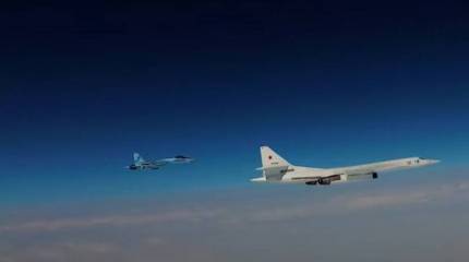 С европейским сопровождением: в Сети появилось видео полёта Ту-160 над Балтийским морем