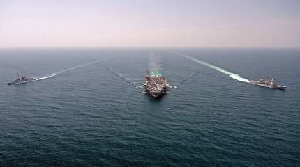 Корабли ВМС США отошли от линии блокады в Ормузе, опасаясь ракетных атак Ирана