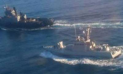 В рабочий полдень: Макрона толкают к выходу, россияне поддержали пограничников