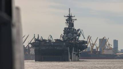 В порт Клайпеды вошёл десантный корабль USS Kearsarge (LHD3) ВМС США с отрядом морской пехоты на борту