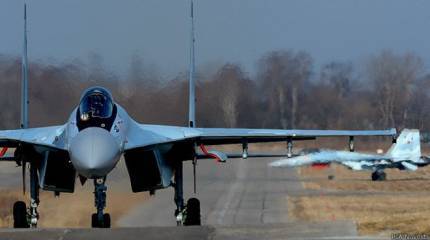 Заявлено, что Су-35 "окунул" P-8A Poseidon в волну турбулентности