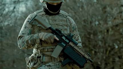 Не обременяет вторым «стволом»: устройство подавления дронов NightFighter Mini