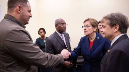 «Действия Киева отвечают интересам США»: На встрече с конгрессменами Ермак призвал американцев и дальше содержать Украину