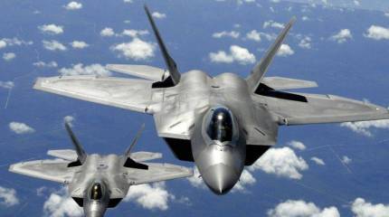 Истребители F-22 в Европе: кого обманывают США?