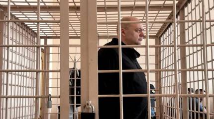 «Брал взятки из-за контузии»: бывшему главе Курской области огласили приговор