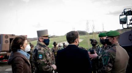 Французских генералов накажут за открытое письмо Макрону