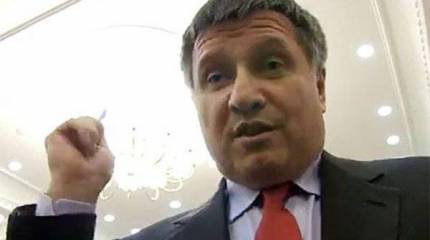 Арсен Аваков запутался в терминологии. Активисты майдана патриоты или преступники?