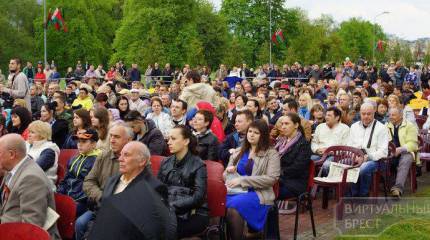 ВВС США  у стен Брестской крепости