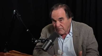 Муниципалитет Лейпцига поддержал показ фильма Оливера Стоуна «Украина в огне» на кинофестивале, что вызвало гнев украинских «активистов»