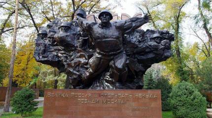 Велик Казахстан, а русским отступать некуда