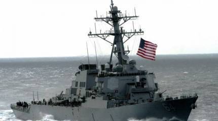 Американский эсминец USS Carney DDG-64 перехватил несколько ракет, выпущенных йеменскими хуситами