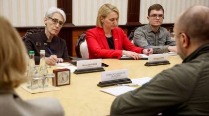 Прибывшая в Киев заместитель госсекретаря США попросила премьера Украины проинформировать её о ситуации на фронте