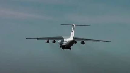 В сети появились кадры с падением транспортного самолёта под Белгородом, Минобороны сообщает о транспортировке этим самолётом украинских пленных