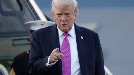 «Мы их просто разнесли»: Трамп назвал пустяком новый обстрел городов Ирана