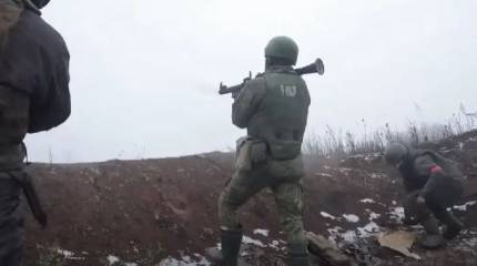 После обхода с юга ВС РФ продолжили штурм Новомихайловки на Марьинском участке фронта - уже с двух направлений