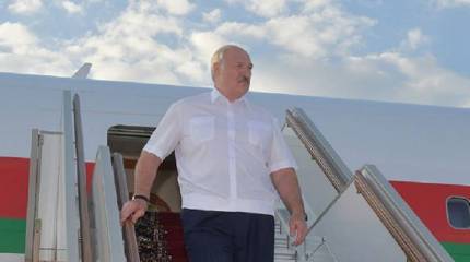 Лукашенко обратится к Путину с вопросом о вмешательстве в выборы в РБ