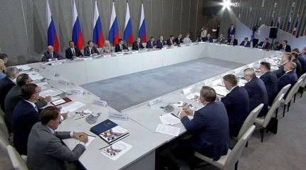 Порошенко заявил, что визит в Крым Владимир Путин должен был согласовать с ним