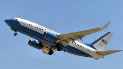 Западная пресса: Президент Украины мог прилететь в Финляндию на правительственном самолете ВВС США