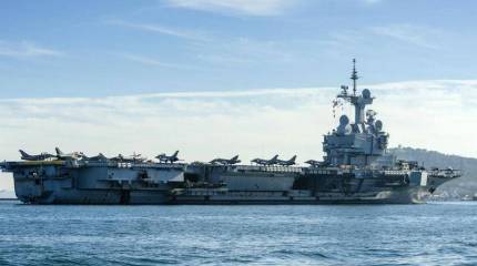 Франция переместила свой авианосец Charles de Gaulle поближе к Сирии
