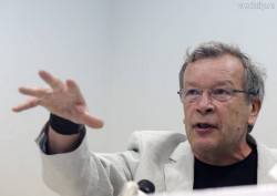 Гешефт на русофобии