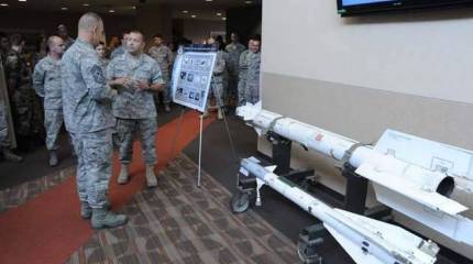 Покупая неамериканское: Дело о взятках привлекает внимание к тайным действиям Министерства обороны США по закупке иностранного оружия. ("Defense News", США)