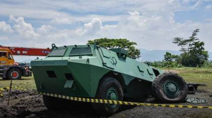 «Выдержал восемь килограммов тротила»: показано видео испытаний нового индонезийского БТР Anoa-2