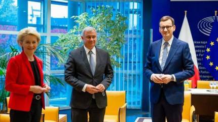 Польский премьер пригрозил Евросоюзу  «жёстким ответом» на сокращение финансирования