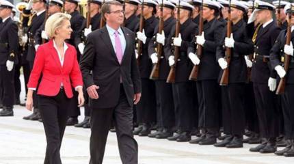 Картер: обсуждаем возможность размещения в Восточной Европе 4-х батальонов