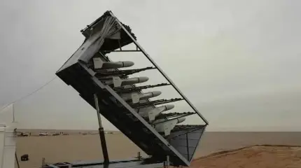 Hàng nghìn tấn nhiên liệu đã bốc cháy tại kho chứa Muharraq ở Bahrain sau một cuộc tấn công bằng máy bay không người lái.