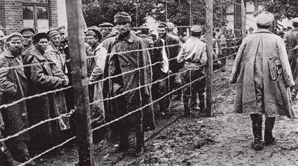 "Поляки хотят очистить себя и от холокоста, и от преступного уничтожения наших военнопленных"