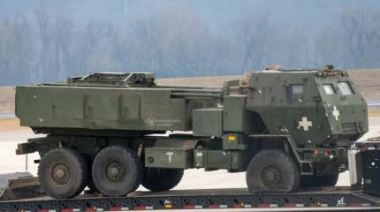 В Сети появились кадры выгрузки двух повреждённых РСЗО HIMARS ВСУ, отправленных на ремонт в США