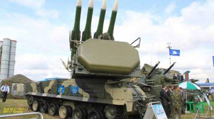 "Рособоронэкспорт" представит 200 образцов вооружения и военной техники на выставке вооружений и военной техники "Индо Дефенс-2012"