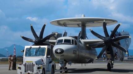 Американские палубные самолёты ДРЛОиУ E-2D Advanced Hawkeye смогут управлять беспилотниками