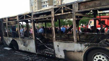 Сгоревший автобус в Киеве: случайность или теракт?