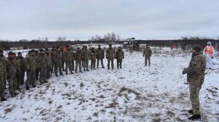 На Донбассе в плен попали украинский десантник и боевик "Азова"