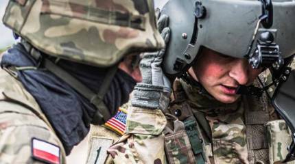 Министр обороны ФРГ анонсировал совместные учения НАТО в Польше для «демонстрации силы» России