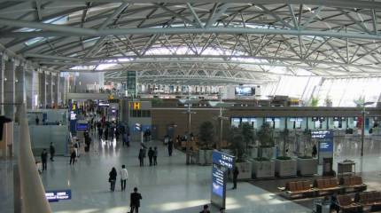 Трое россиян, бежавшие в Южную Корею от мобилизации, больше года живут в аэропорту