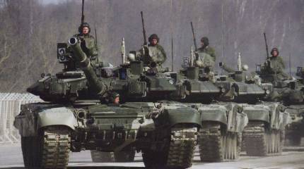 Зачем пугать нас танковой армией?