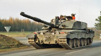 Британская военная техника на подходе к Эстонии