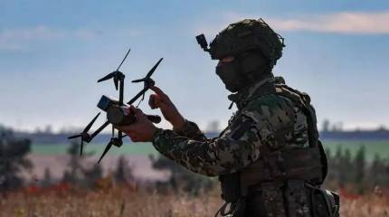 «Пока плотный огневой»: ВС РФ взяли под контроль основную трассу снабжения украинской группировки в Покровске