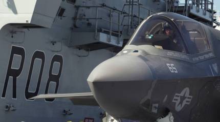 «Противники сделали наши платформы более уязвимыми»: конгрессмен США об истребителе F-35 и авианосцах